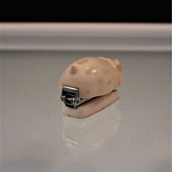 Vintage 1983 Piggy Mini Stapler W.A. Hong Kong - Picture 2 of 7